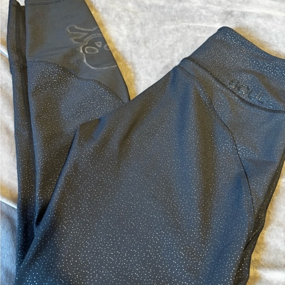 Soul Black Leggings with Subtle Dot Pattern